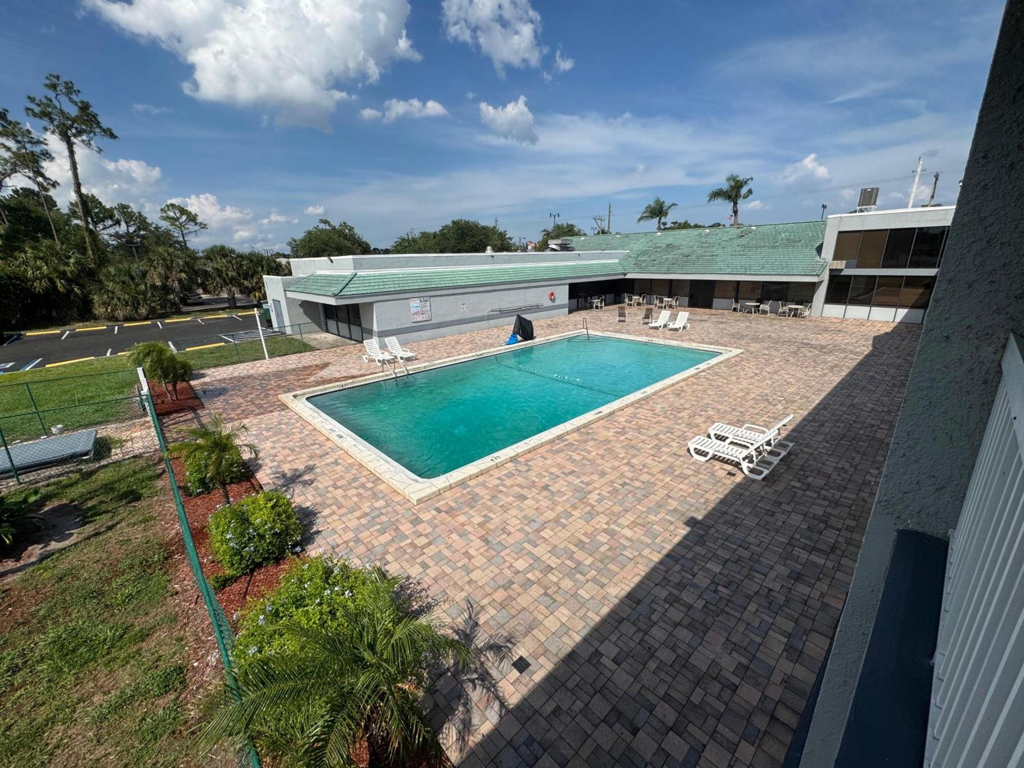 Budget Inn Sanford International Airport Exterior foto
